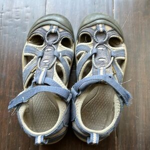 Keen kids shoes